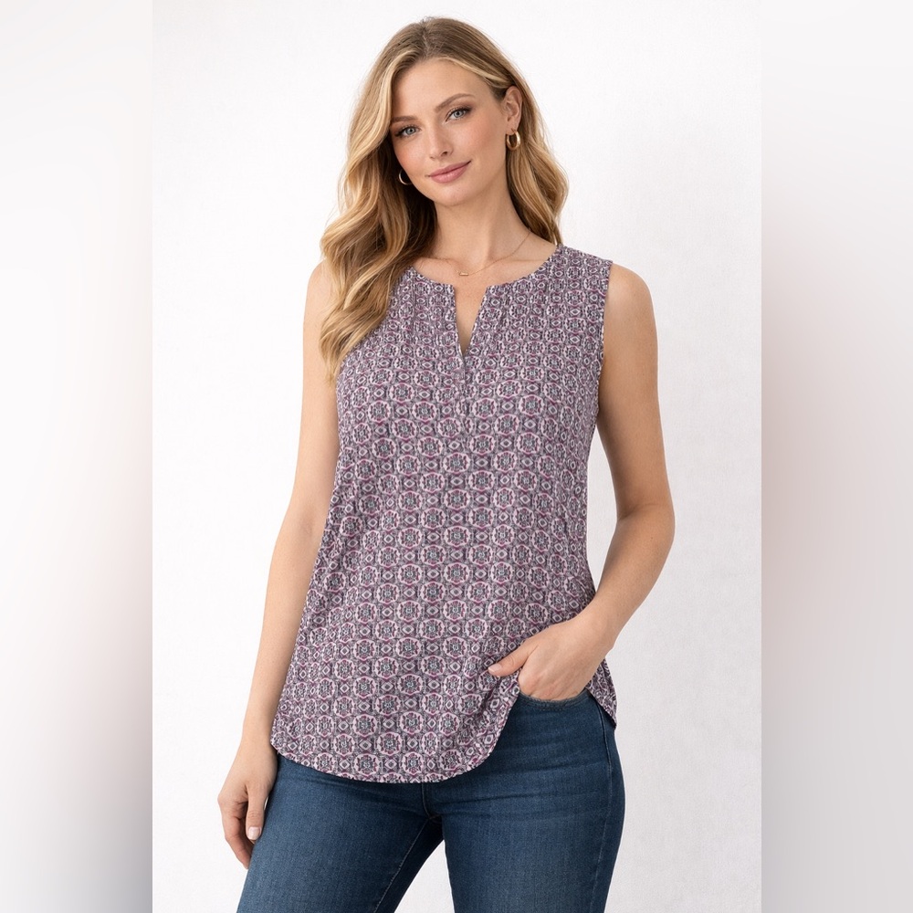 Talbots- Geometric Print Sleeveless Blouse Black and White Size P